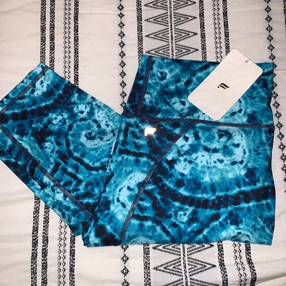 Fabletics High Waisted Printed Powerflex 7/8 - Picture 3 of 4